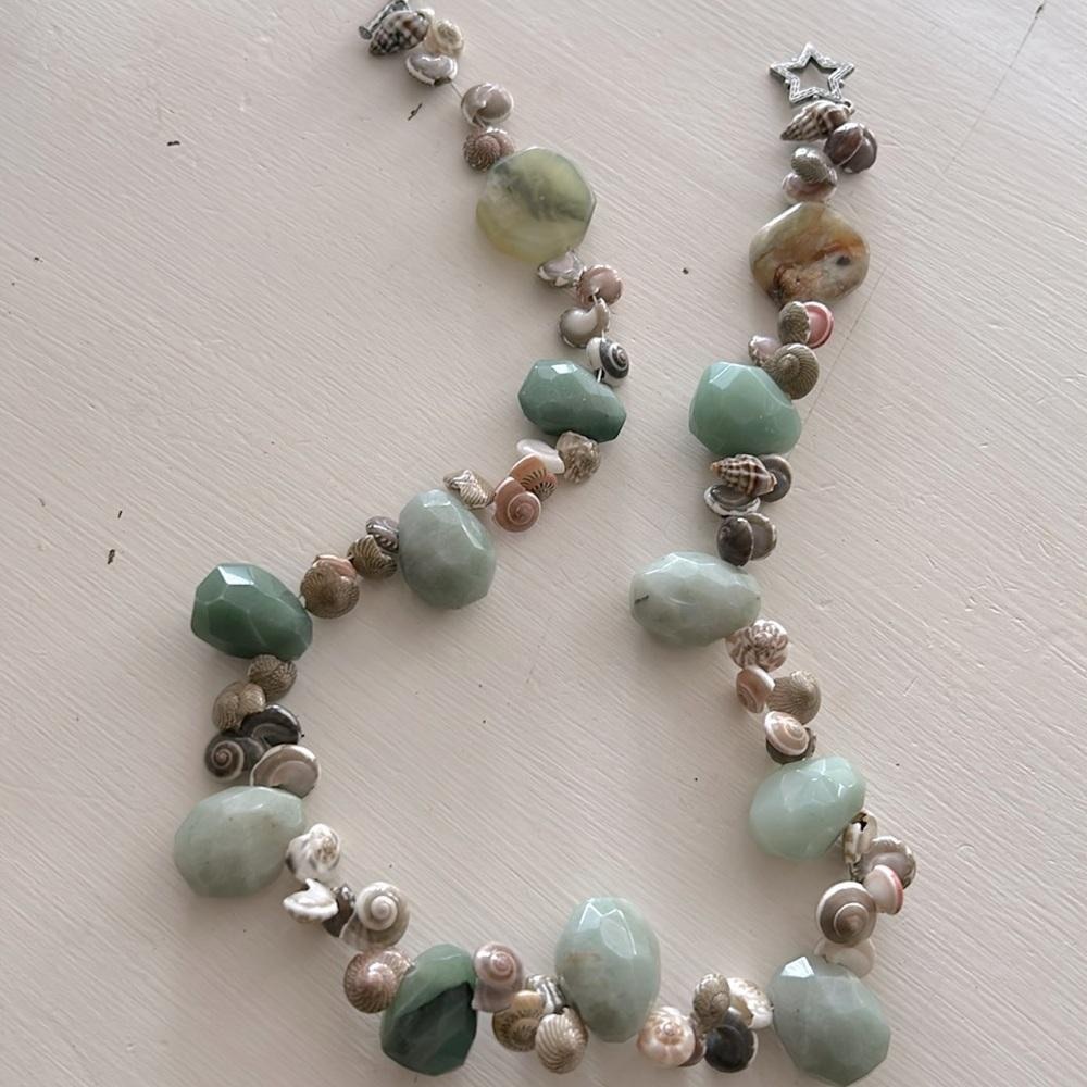 Elegant Green and Brown Beaded Necklace